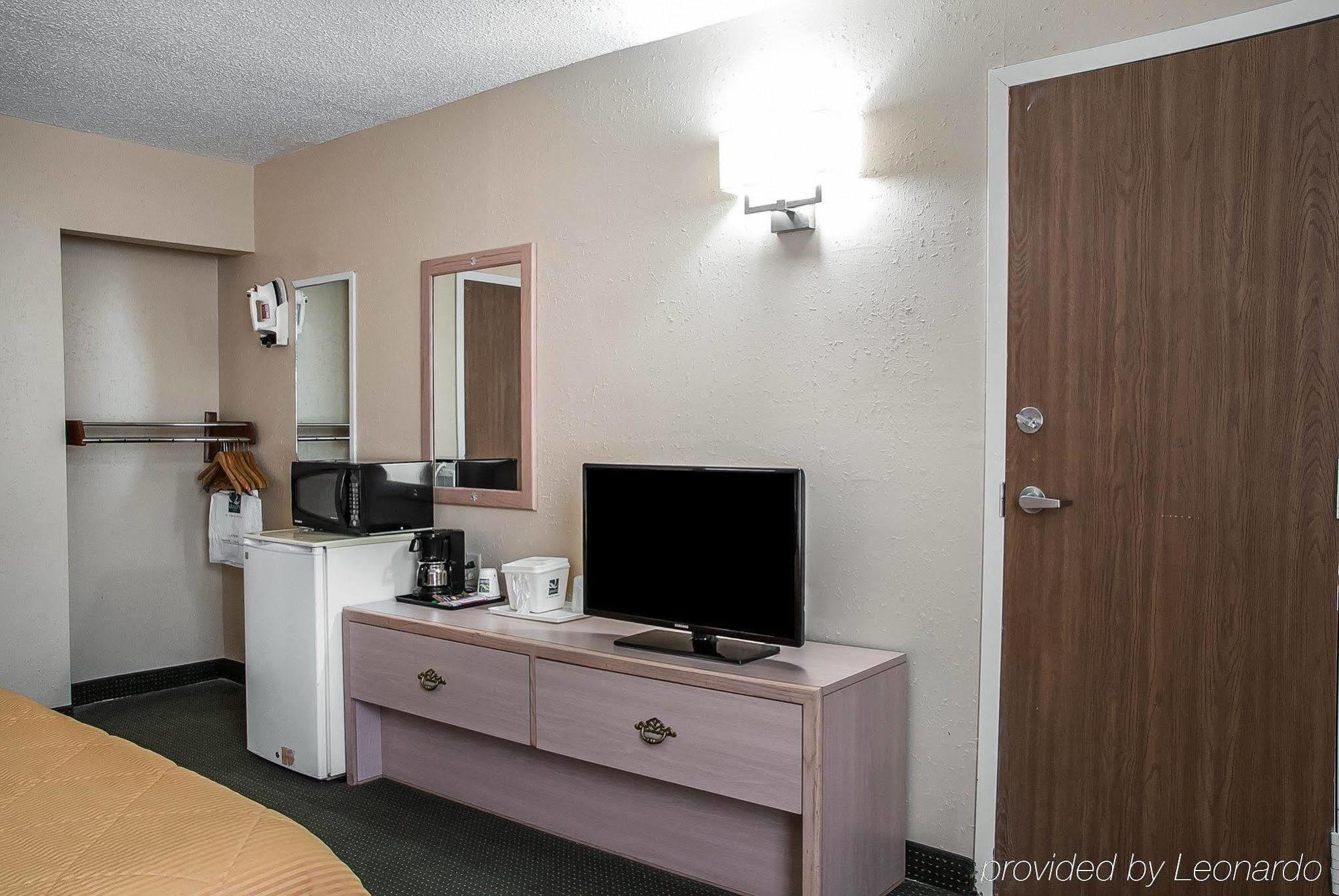 Quality Inn Near Six Flags St. Louis Pacific Extérieur photo
